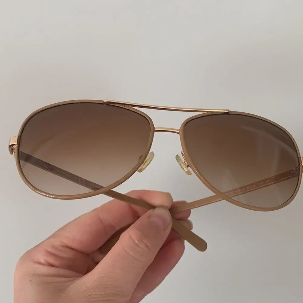 🎉1 hr sale🎉Tory Burch sunglasses 🕶
